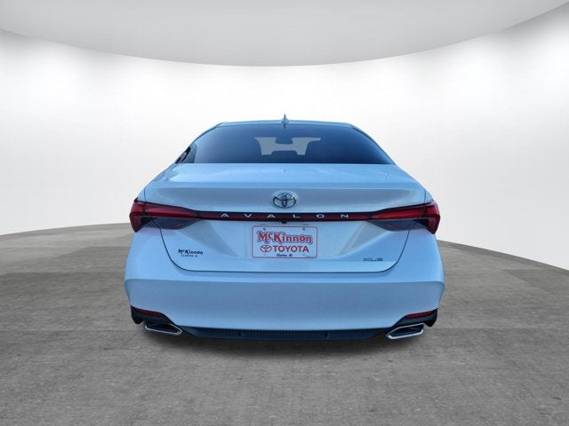 2020 Toyota Avalon XLE