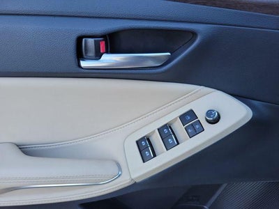 2020 Toyota Avalon XLE