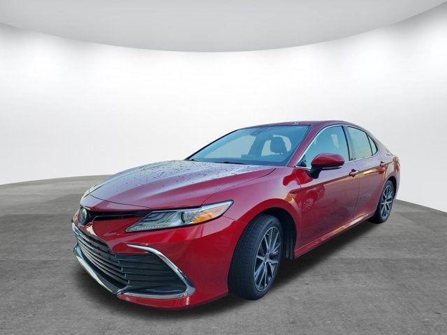 2023 Toyota Camry Hybrid XLE