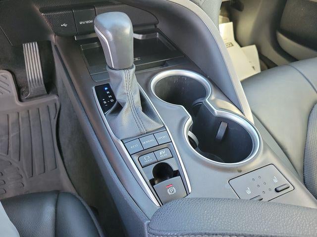 2023 Toyota Camry Hybrid XLE