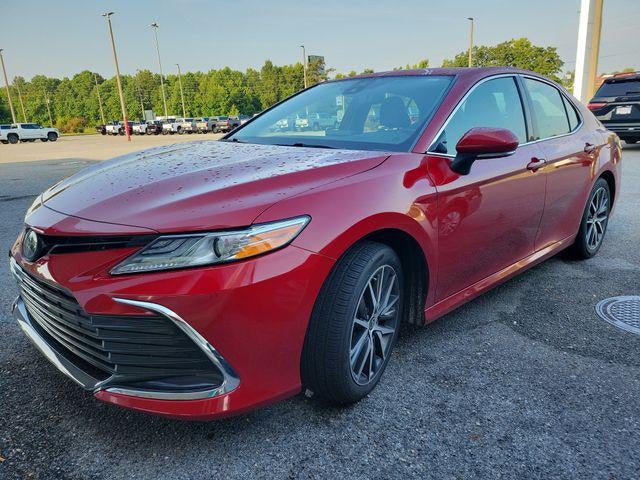 2023 Toyota Camry Hybrid XLE