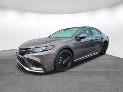 2022 Toyota Camry Hybrid XSE