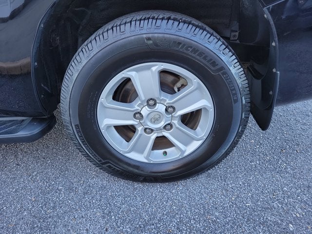 2022 Toyota Sequoia SR5