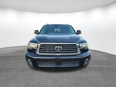 2022 Toyota Sequoia SR5