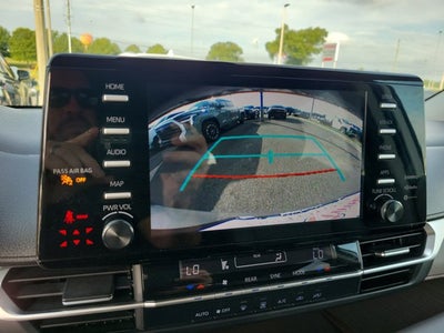 2022 Toyota Sienna LE