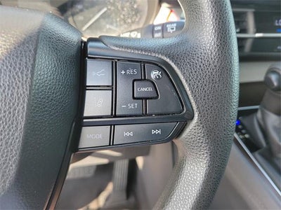 2022 Toyota Sienna LE