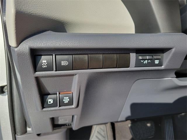 2022 Toyota Sienna LE