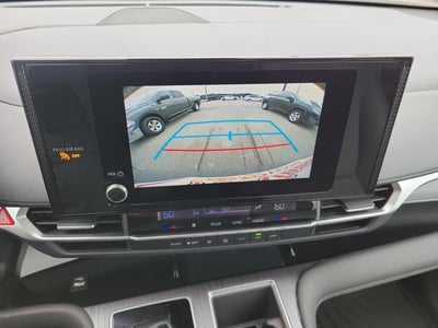 2025 Toyota Sienna LE