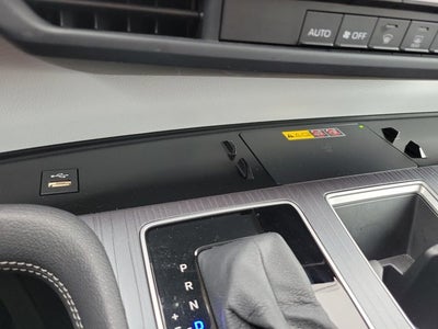 2025 Toyota Sienna LE