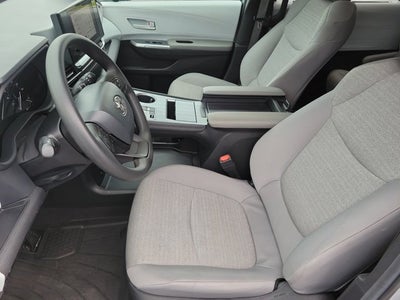 2025 Toyota Sienna LE