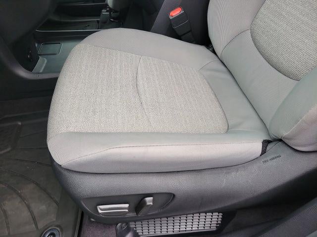 2025 Toyota Sienna LE
