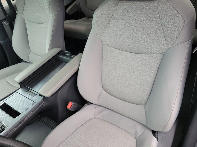 2025 Toyota Sienna LE