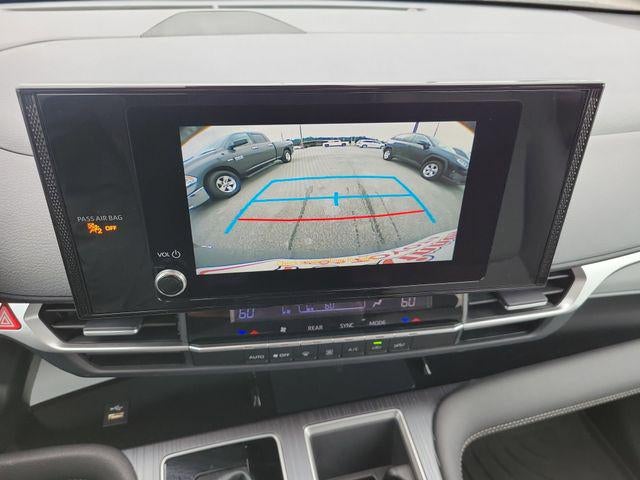 2025 Toyota Sienna LE