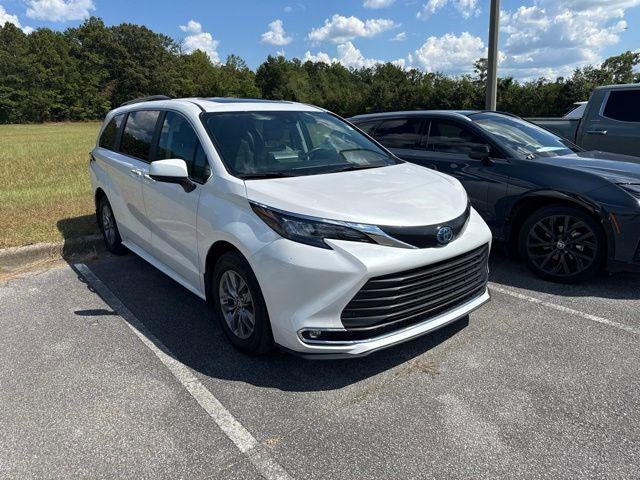 2024 Toyota Sienna XLE