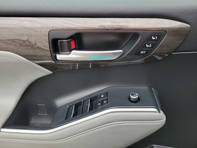 2022 Toyota Highlander Limited
