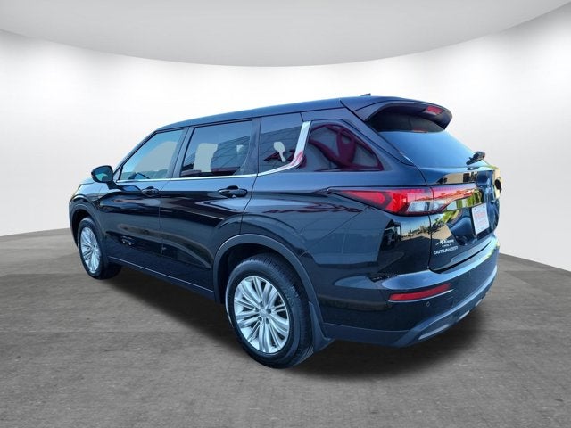 2023 Mitsubishi Outlander ES