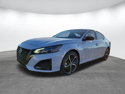 2025 Nissan Altima SR