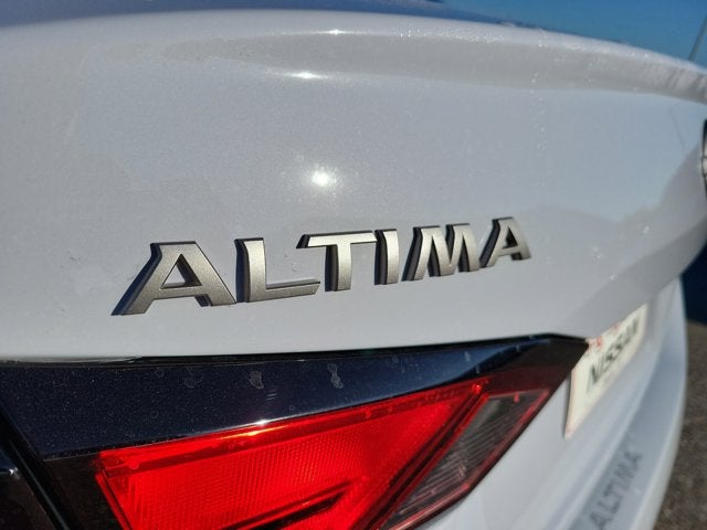 2025 Nissan Altima SR