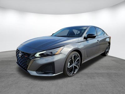 2025 Nissan Altima SR