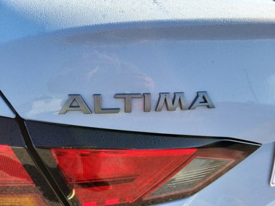 2025 Nissan Altima SR