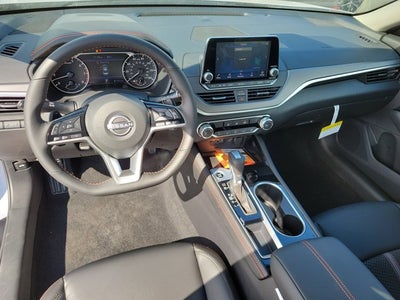 2025 Nissan Altima SR