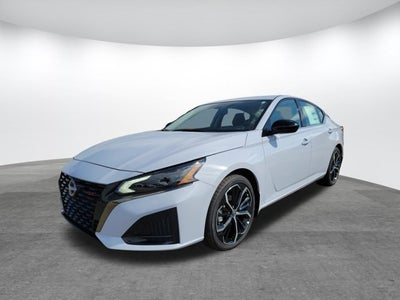 2025 Nissan Altima SR