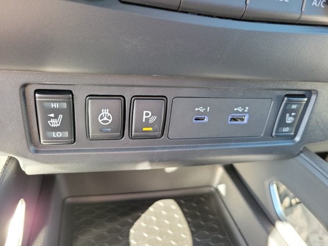 2027 Nissan Frontier SV