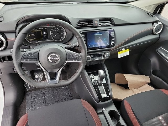 2025 Nissan Versa SR