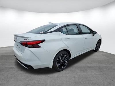 2025 Nissan Versa SR
