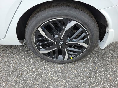 2025 Nissan Versa SR