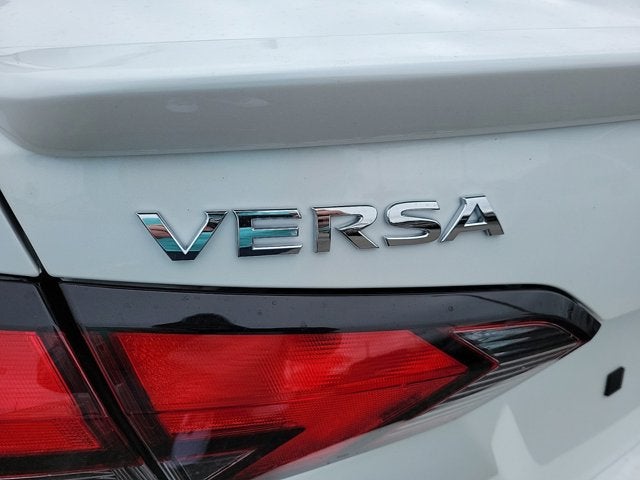 2025 Nissan Versa SR