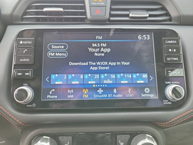 2025 Nissan Versa SR