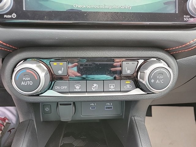 2025 Nissan Versa SR