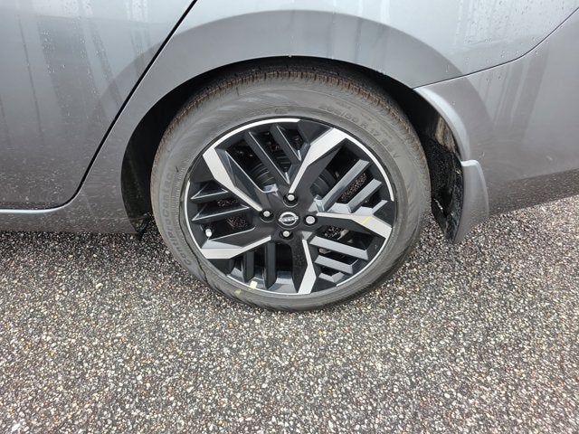 2025 Nissan Versa SR