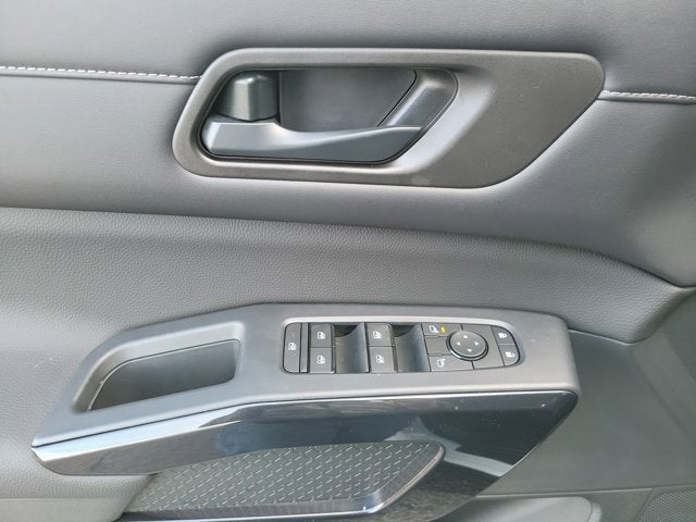 2026 Nissan Pathfinder S