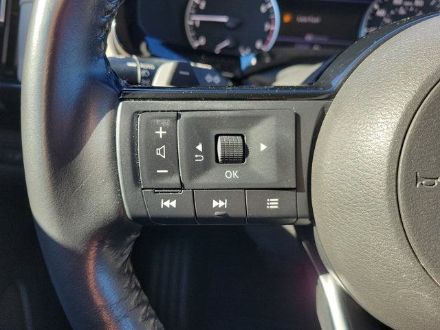 2023 Nissan Pathfinder SV