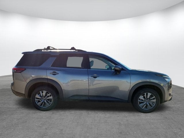 2023 Nissan Pathfinder SV
