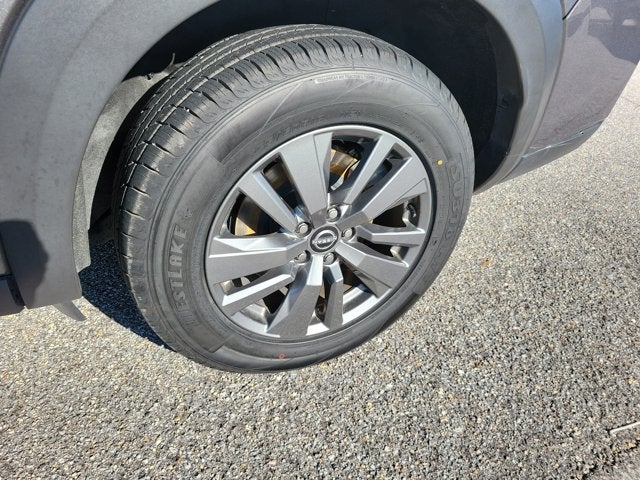 2023 Nissan Pathfinder SV