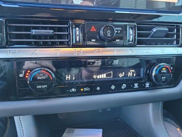 2026 Nissan Pathfinder SV