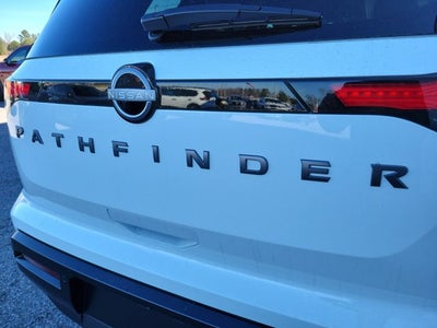 2026 Nissan Pathfinder SV