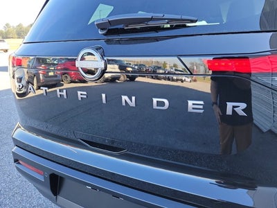 2026 Nissan Pathfinder SV