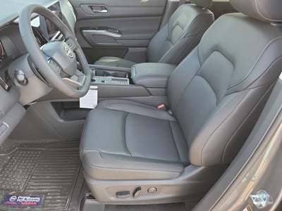 2026 Nissan Pathfinder SL