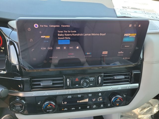 2026 Nissan Pathfinder SL