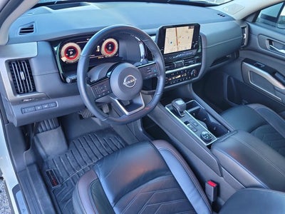 2023 Nissan Pathfinder Platinum