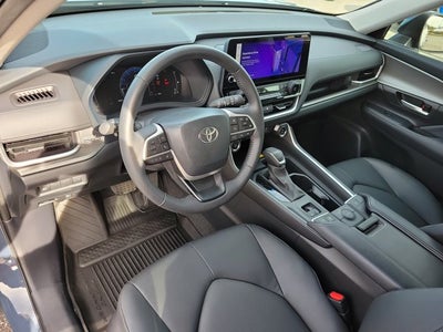 2024 Toyota Grand Highlander Base