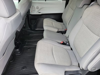 2025 Toyota Sienna LE