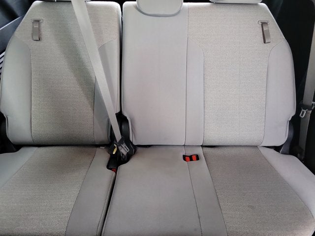 2025 Toyota Sienna LE