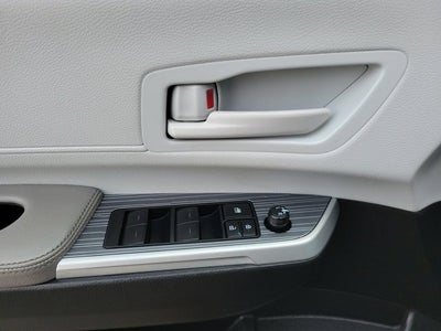 2025 Toyota Sienna LE
