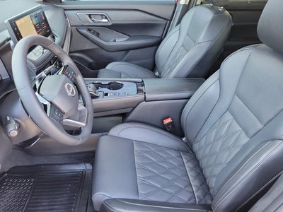 2025 Nissan Rogue Platinum