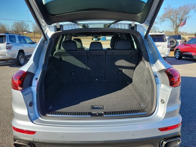 2016 Porsche Cayenne Base